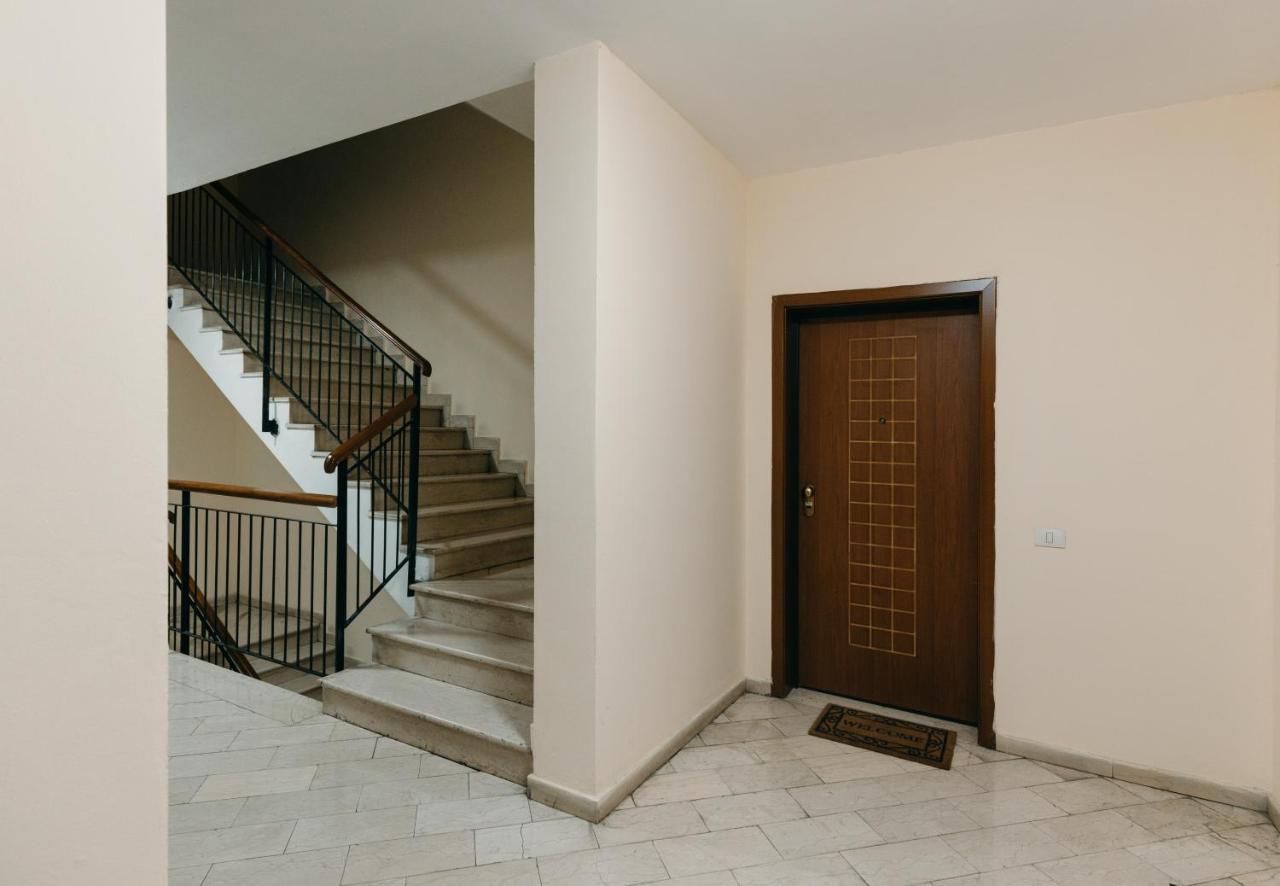 טיראנה Rs Place 1-Bedroom Apartment מראה חיצוני תמונה