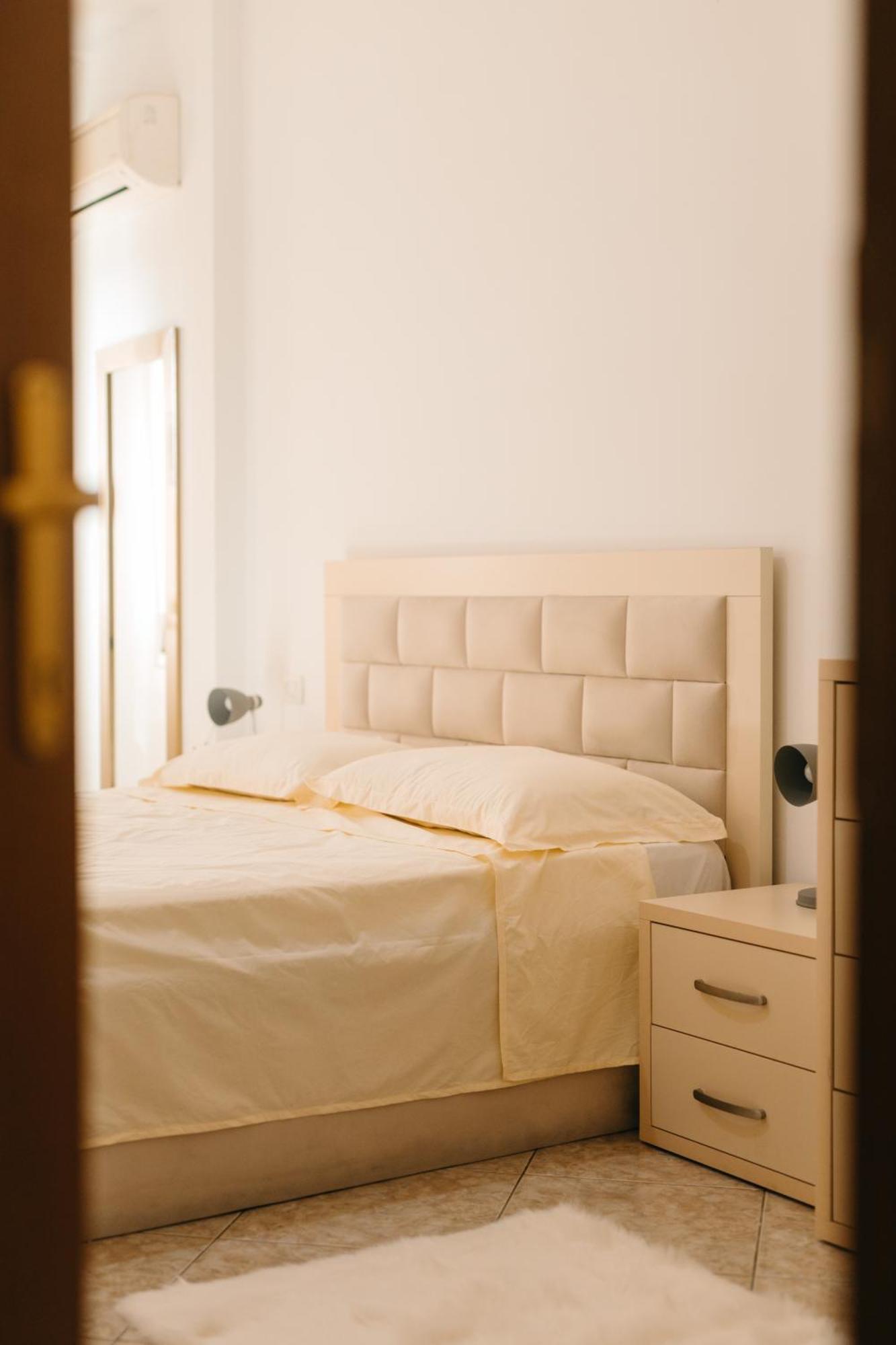 טיראנה Rs Place 1-Bedroom Apartment מראה חיצוני תמונה