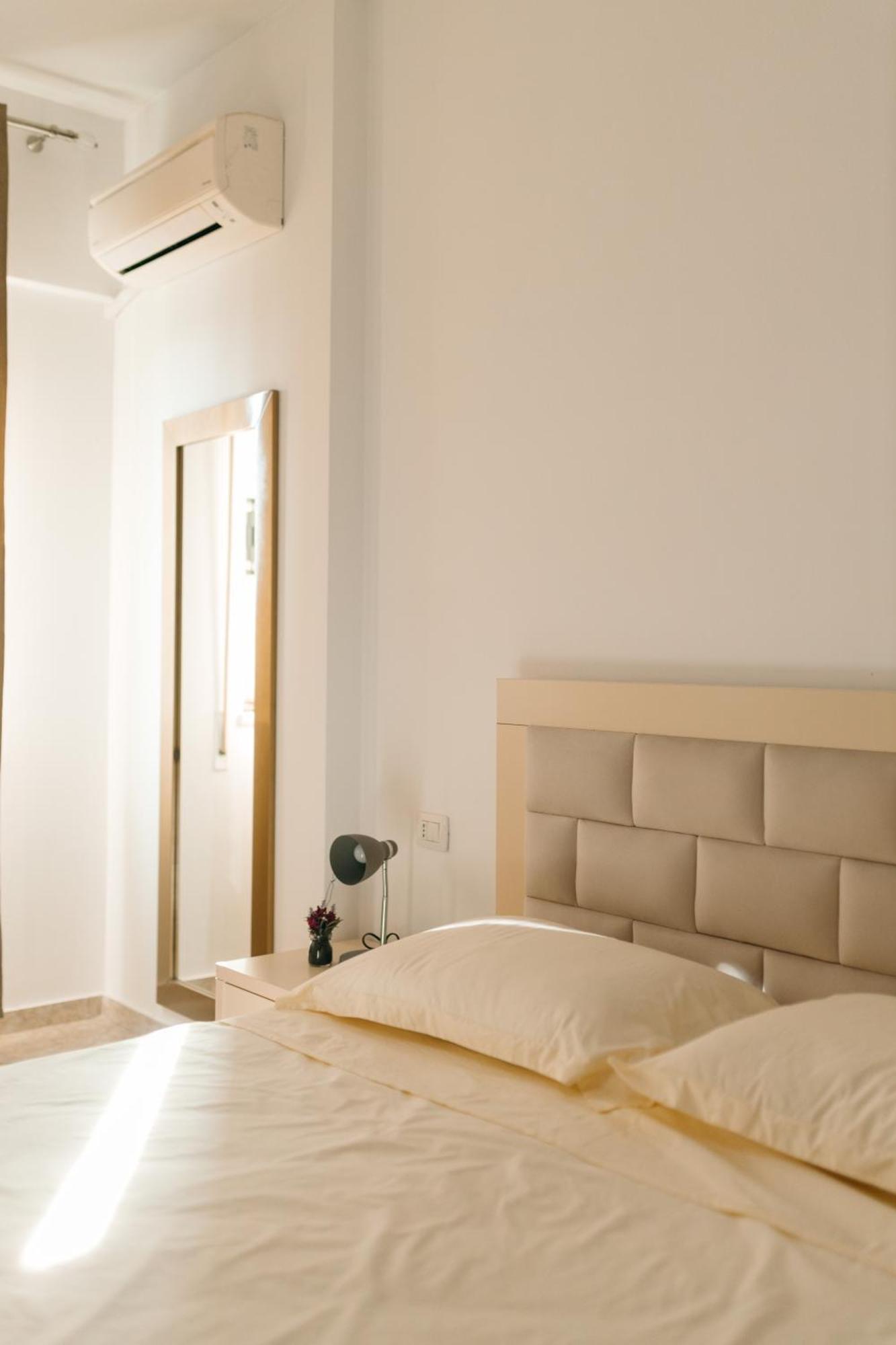 טיראנה Rs Place 1-Bedroom Apartment מראה חיצוני תמונה